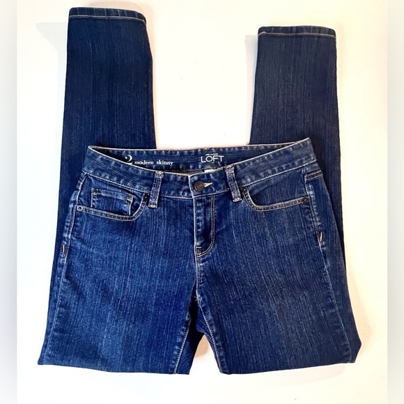 Ann Taylor LOFT Women’s Modern Skinny Jeans, Dark Wash, Size 2 - Picture 3 of 9